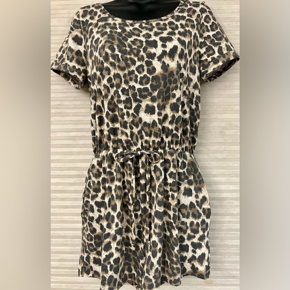 Leopard Print Elastic Waist Short Sleeve Romper Size SMALL NEW! - Picture 8 of 16